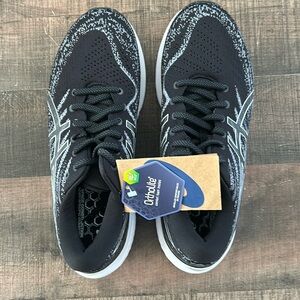 ASICS gel kyano, 29, new with tags 8.5 wide sneakers shoes new in box size 8 1/2